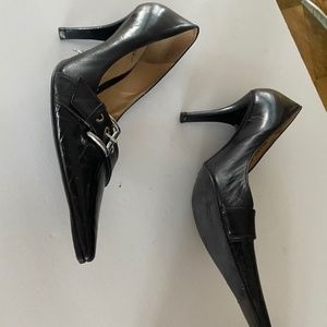 Carlos Santana sexy black size 81/2 Buckle pointed toe shoes